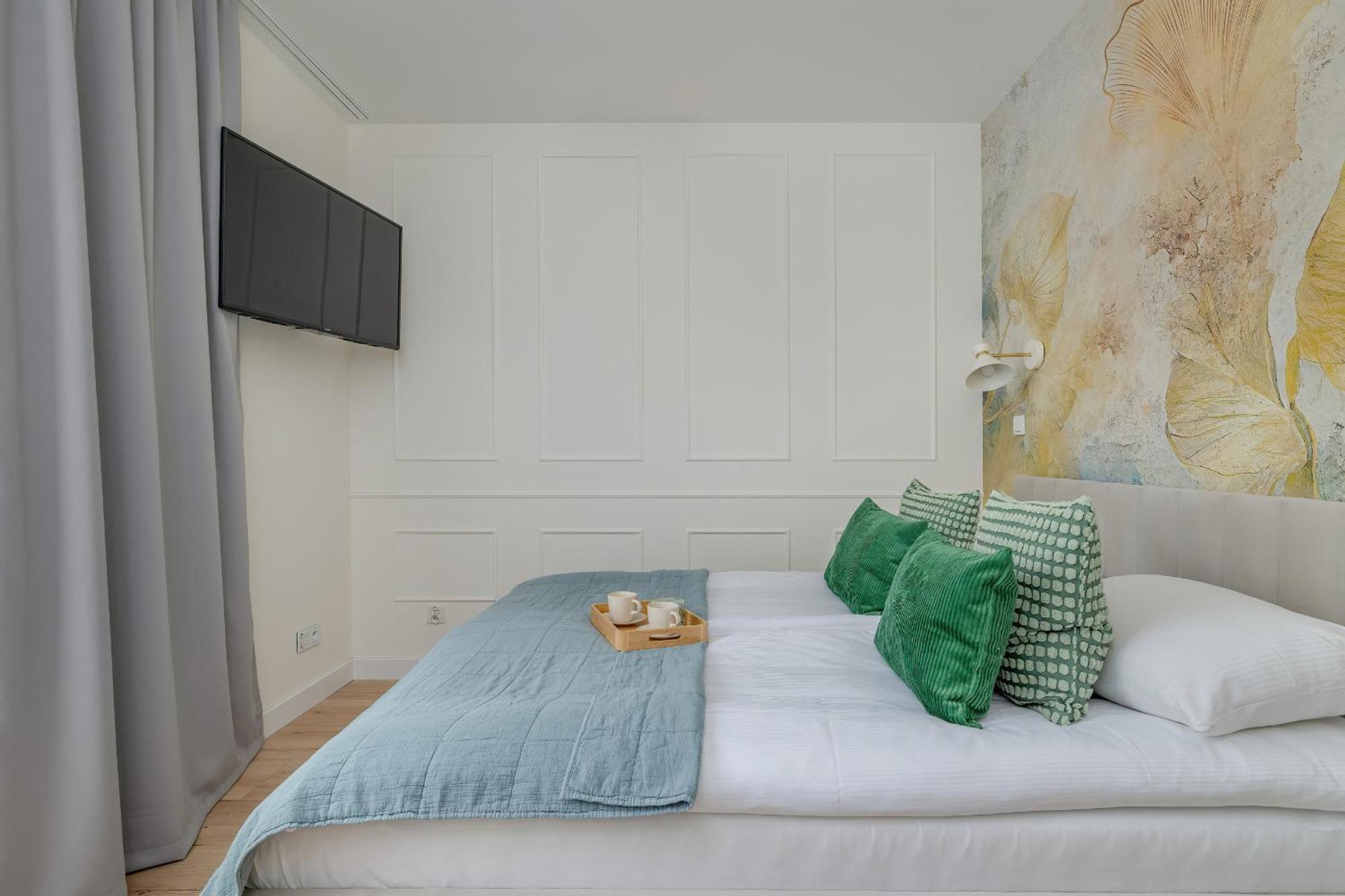 Cozy Apartment Orawska With Balcony By Noclegi Renters Krakow Exterior photo